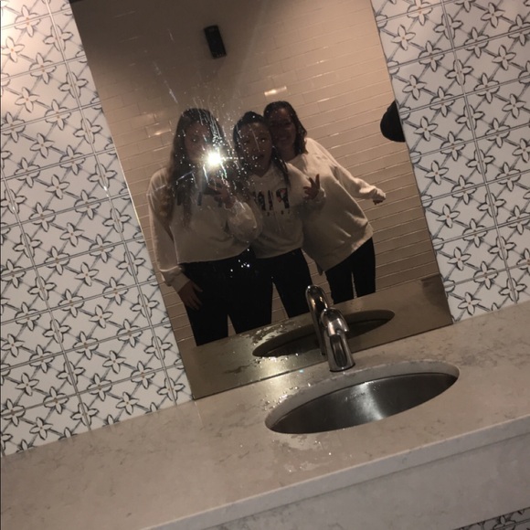 Meet your Posher, Josi - Picture 1 of 1